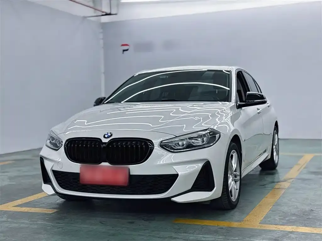 BMW 1 Series 2021 из CN, фото 1