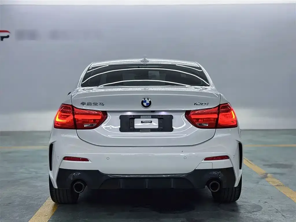BMW 1 Series 2021 из CN, фото 9