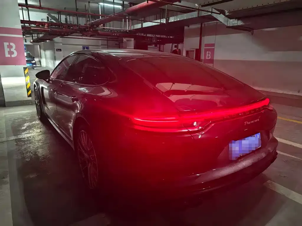 Porsche Panamera 2023 из CN, фото 7