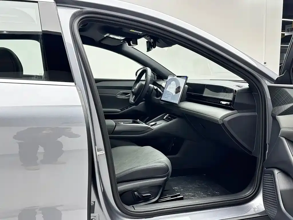 BYD Qin L 2025 из CN, фото 8
