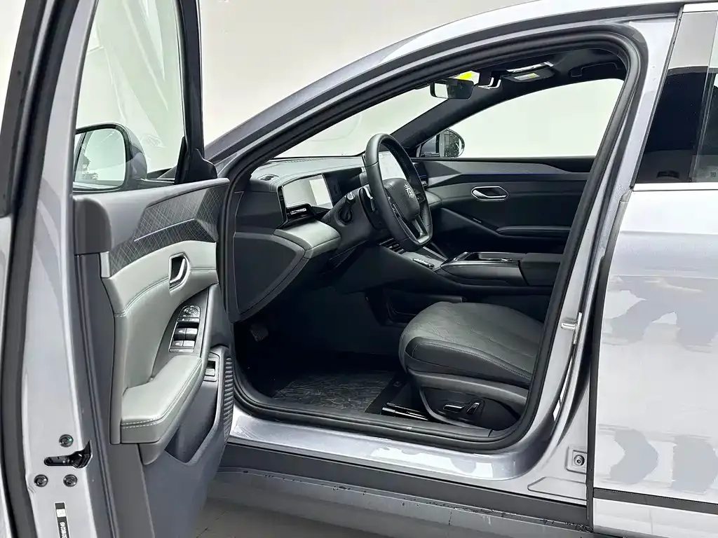 BYD Qin L 2025 из CN, фото 9