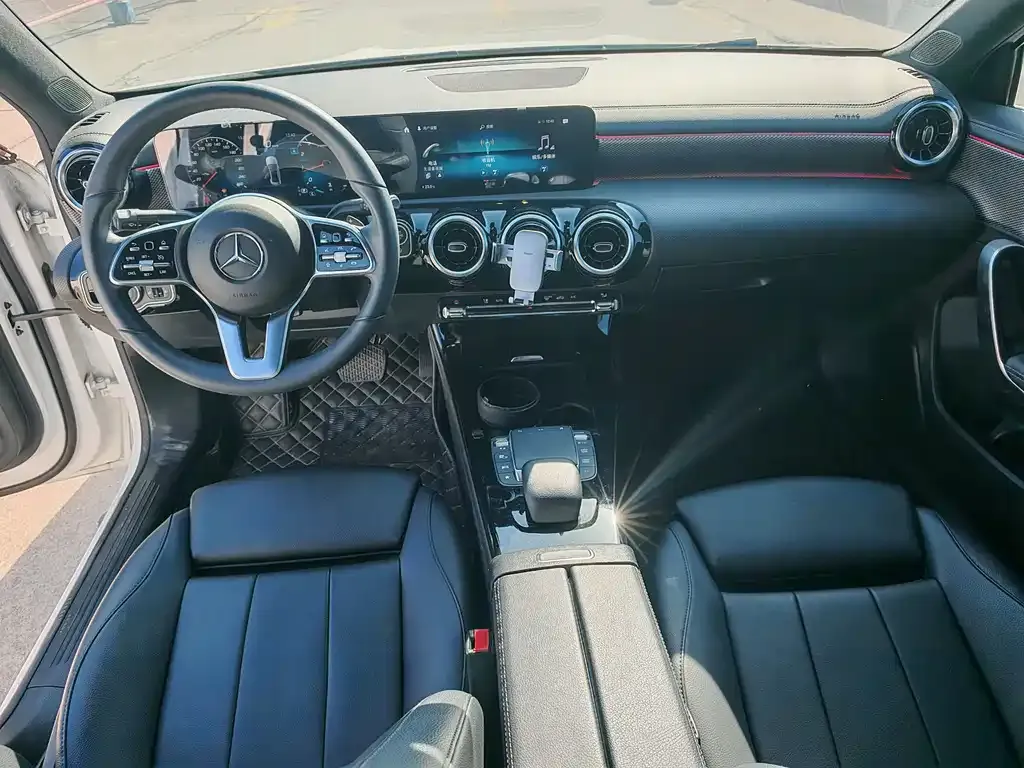 Mercedes-Benz A-Class 2021 из CN, фото 10