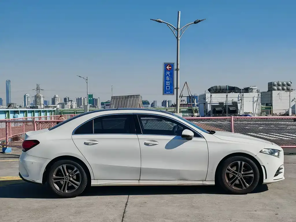 Mercedes-Benz A-Class 2021 из CN, фото 4