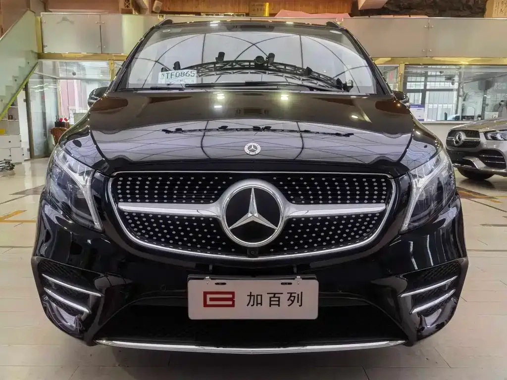 Mercedes-Benz V-Class 2023 из CN, фото 2