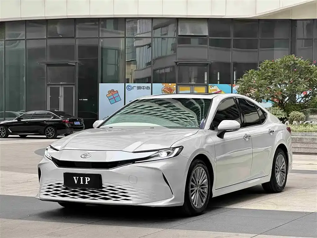 Toyota Camry 2024 из CN, фото 1
