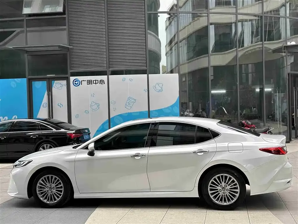 Toyota Camry 2024 из CN, фото 10