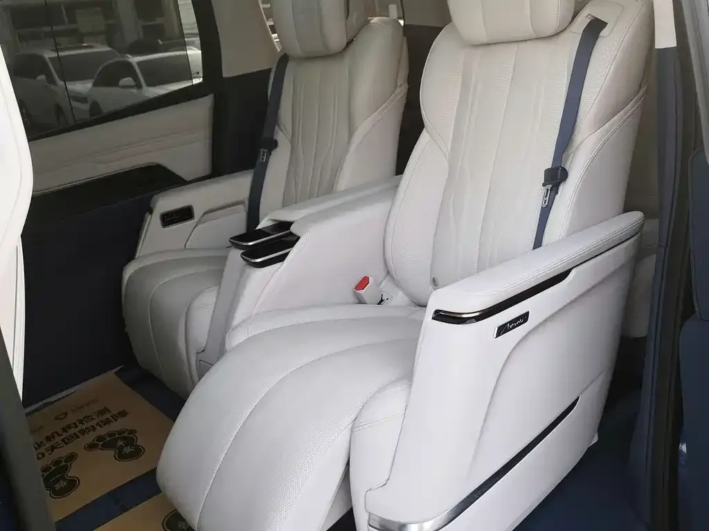Buick Century 2023 из CN, фото 10