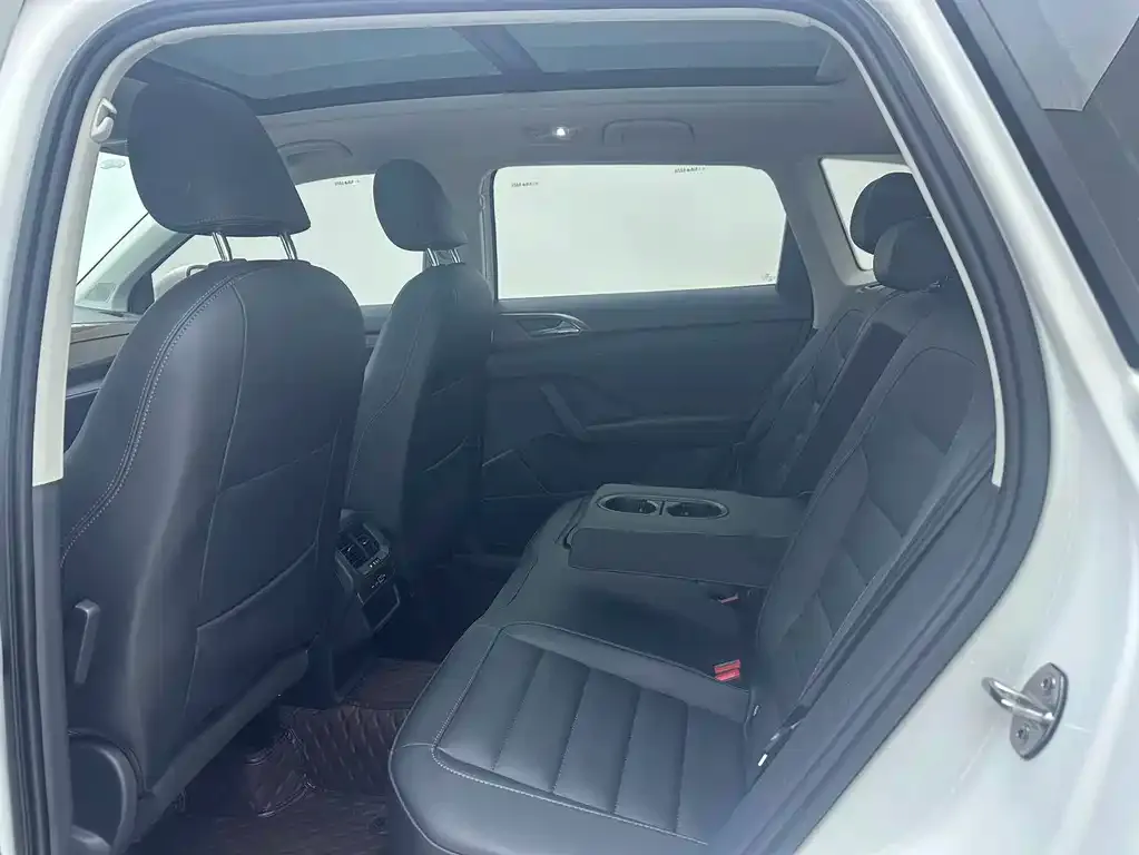 Volkswagen Tharu 2021 из CN, фото 10