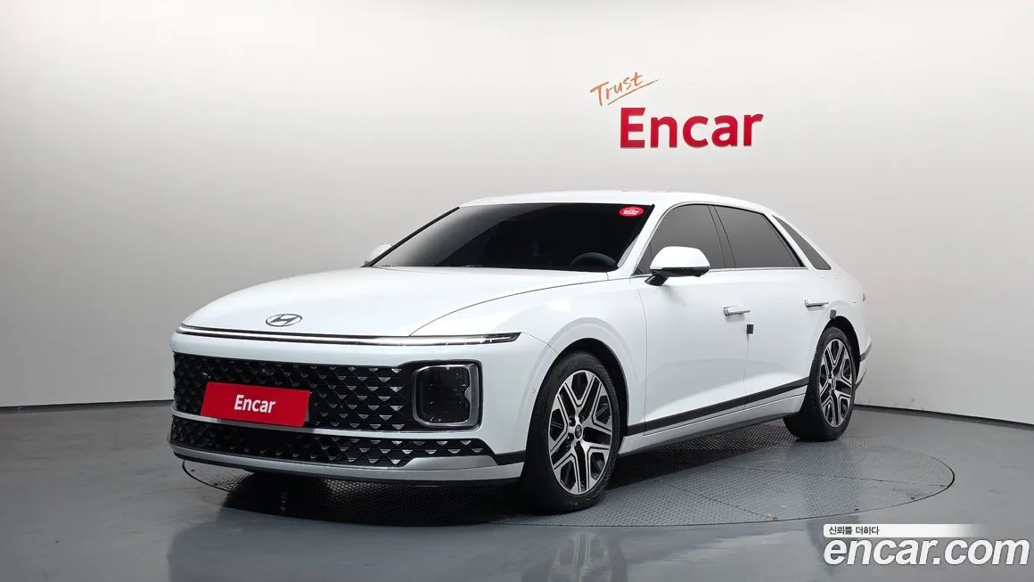 Hyundai Grandeur — фото 1