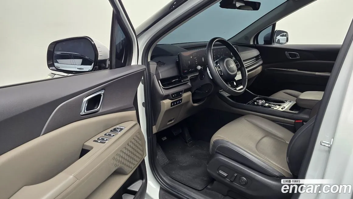 Kia Carnival — фото 10