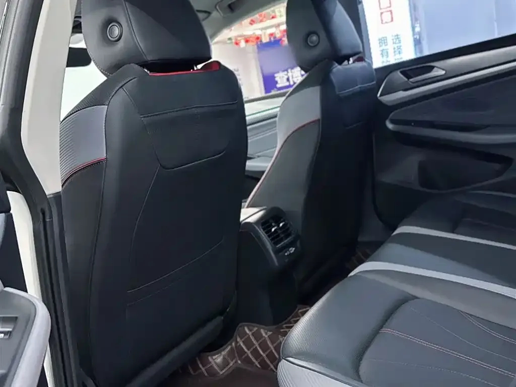 Volkswagen Lamando 2024 из CN, фото 2