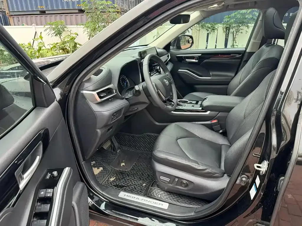 Toyota Highlander 2021 из CN, фото 4