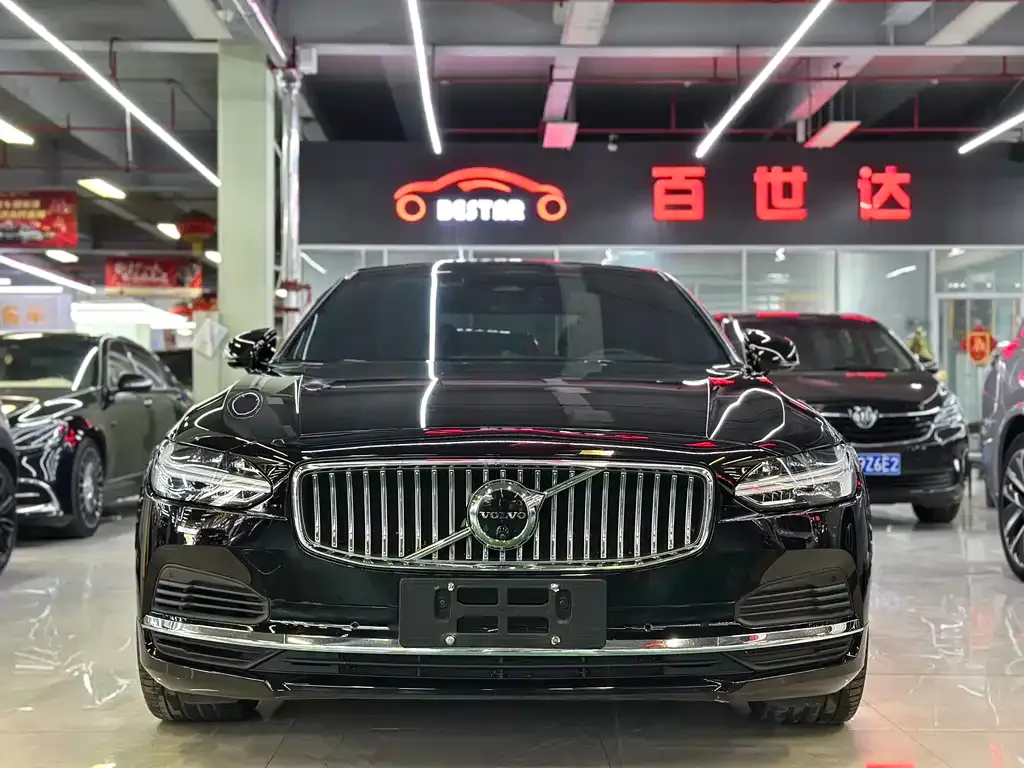 Volvo S90 PHEV — фото 1