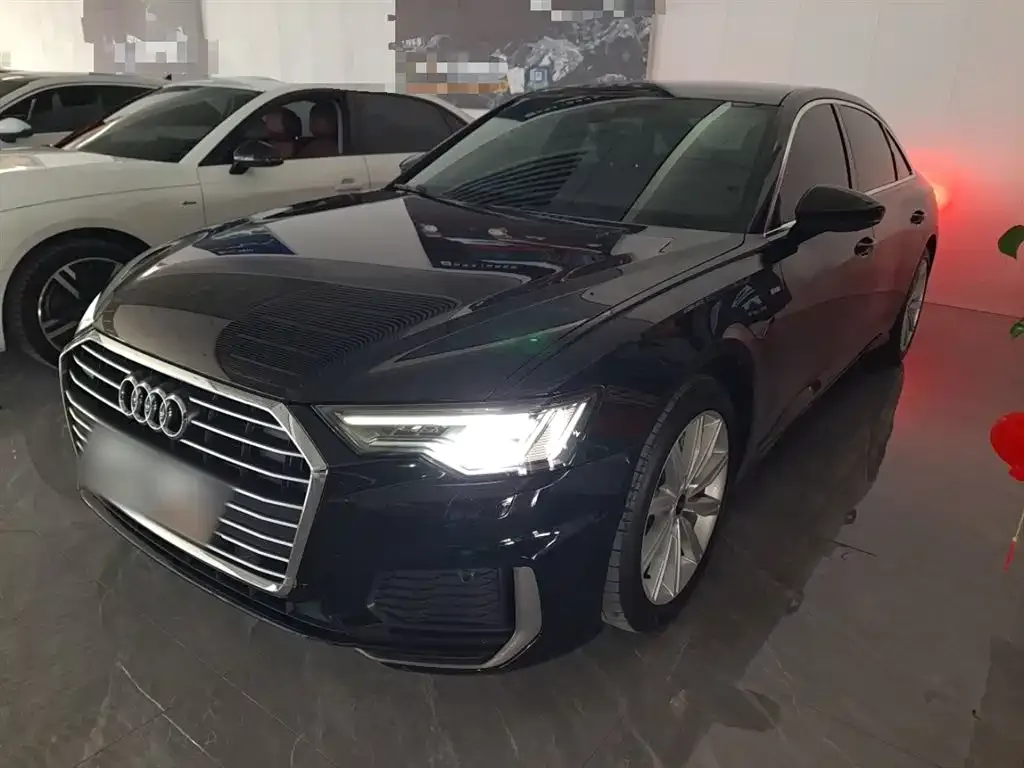 Audi A6L 2022 из CN, фото 2