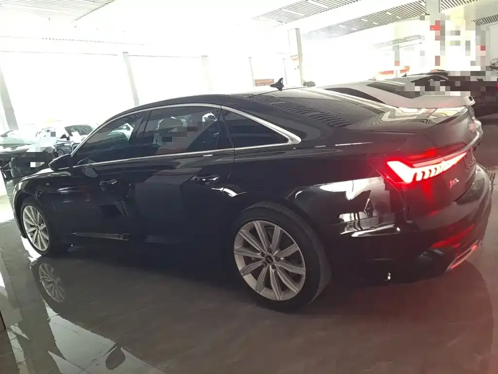 Audi A6L 2022 из CN, фото 5