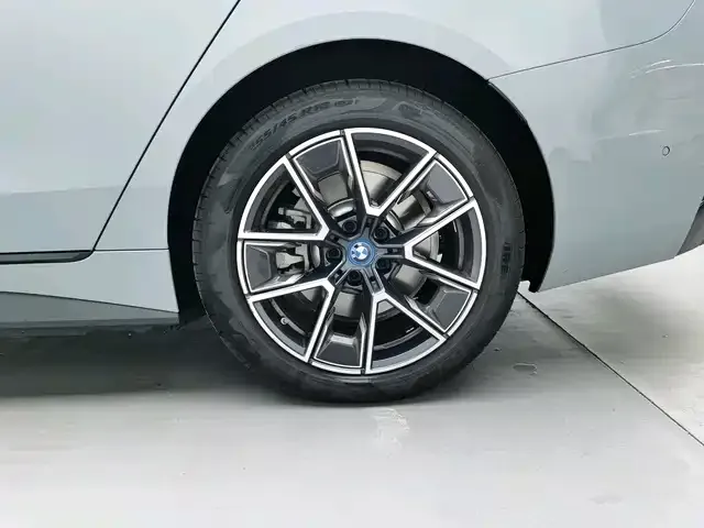 BMW i4 2024 из CN, фото 8