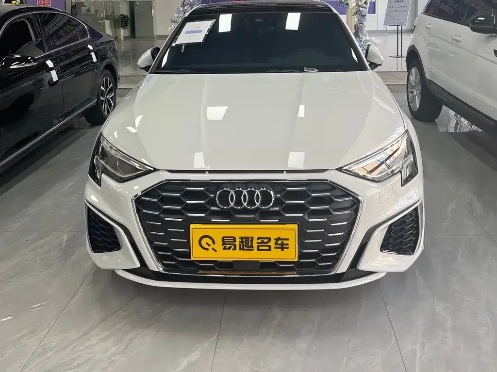 Audi A3 2023 из CN, фото 2