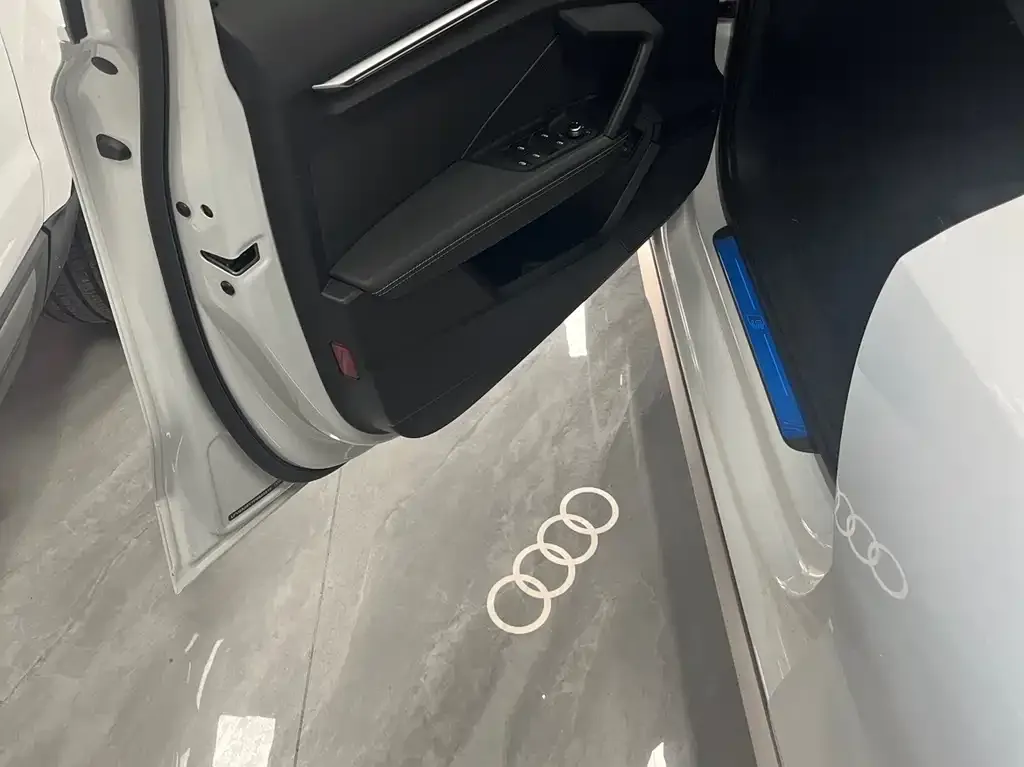 Audi A3 2023 из CN, фото 8