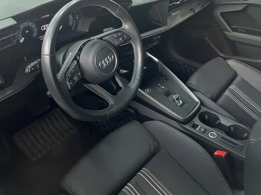 Audi A3 2023 из CN, фото 9