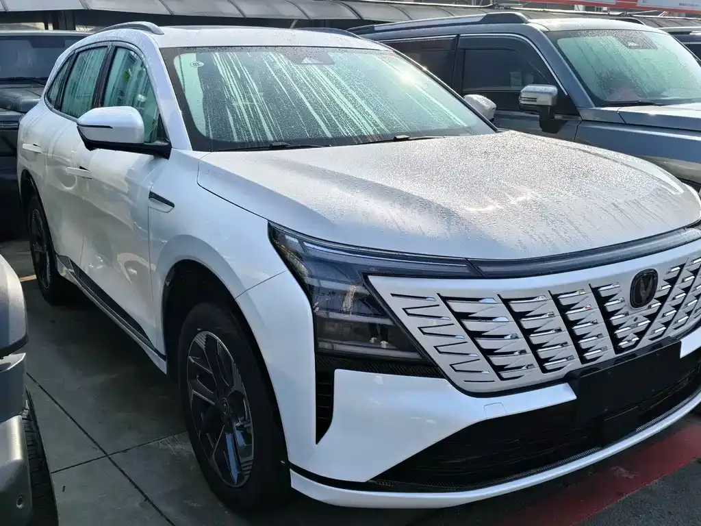 Changan CS75PLUS — фото 3