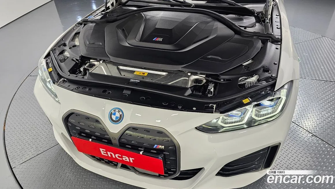 BMW i4 — фото 6