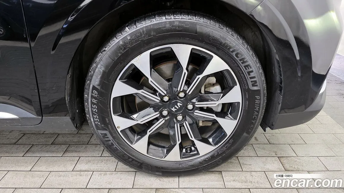 Kia Carnival — фото 5