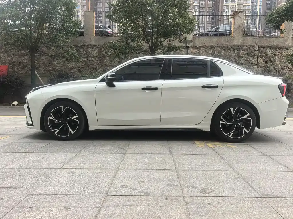 Lynk & Co 03 2023 из CN, фото 2