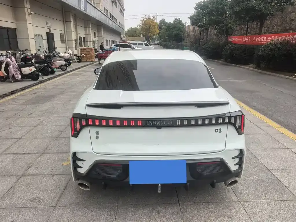 Lynk & Co 03 2023 из CN, фото 4