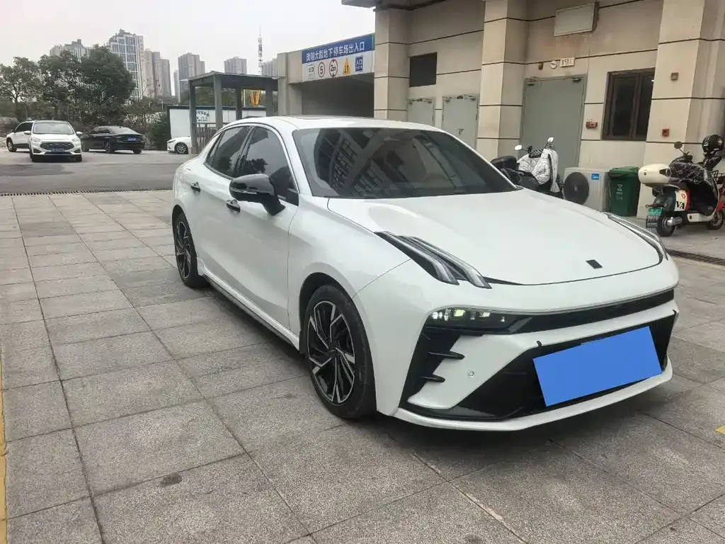 Lynk & Co 03 2023 из CN, фото 7