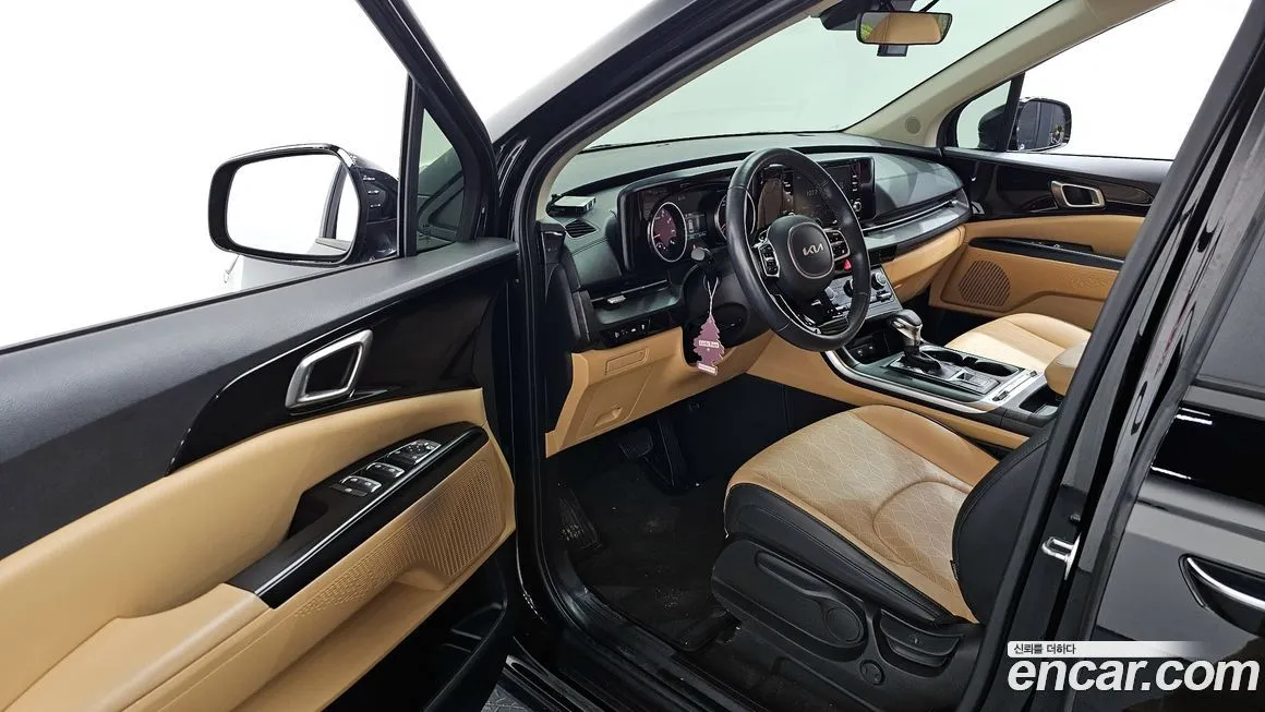 Kia Carnival — фото 10