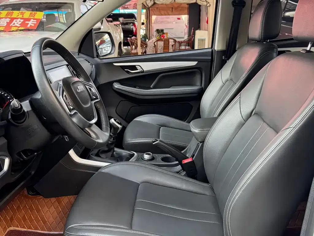 Isuzu RE-MAX 2023 из CN, фото 3