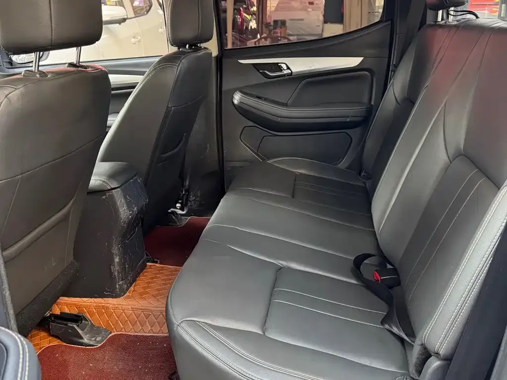 Isuzu RE-MAX 2023 из CN, фото 4