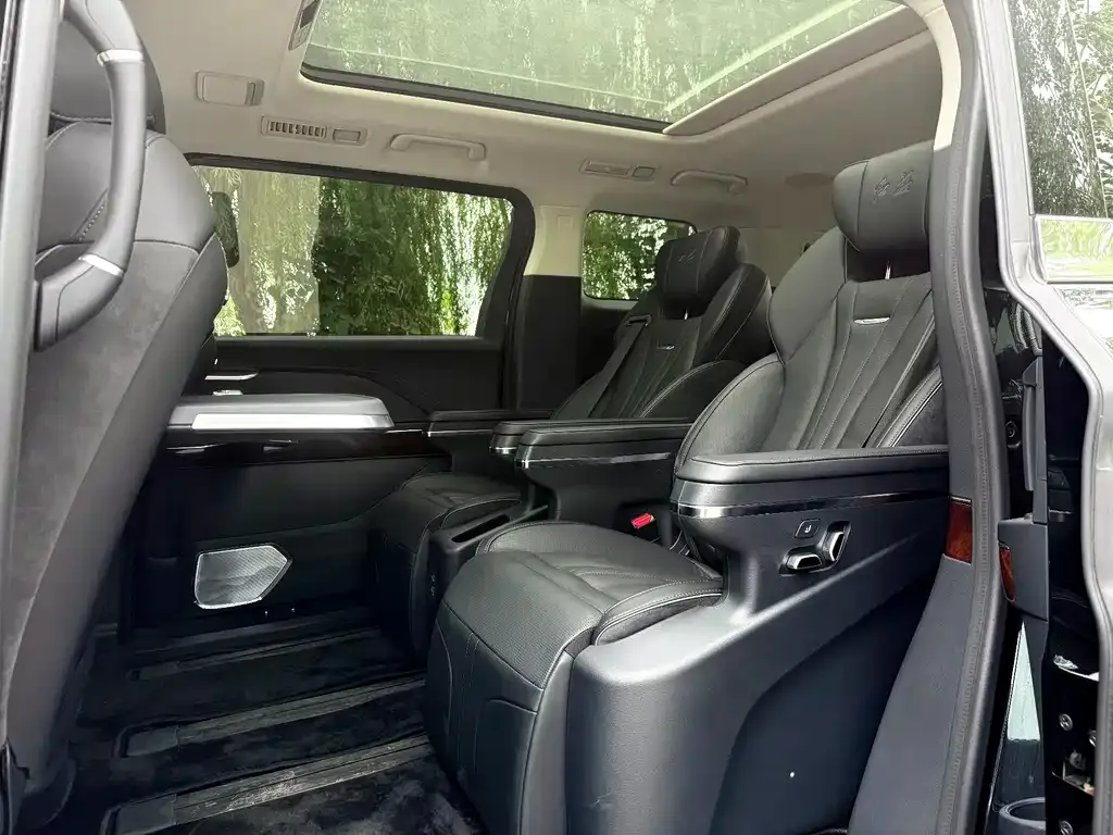Hongqi HQ9 2023 из CN, фото 2