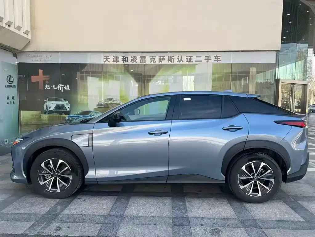 Lexus RZ 2024 из CN, фото 3