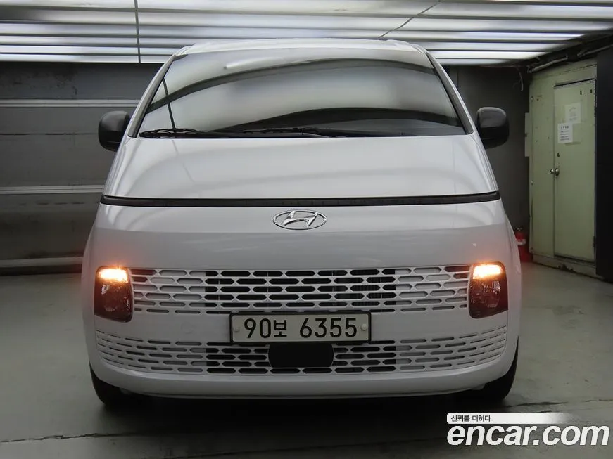 Hyundai Staria — фото 2