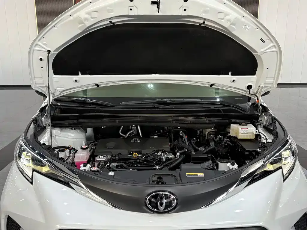 Toyota Granvia 2024 из CN, фото 3