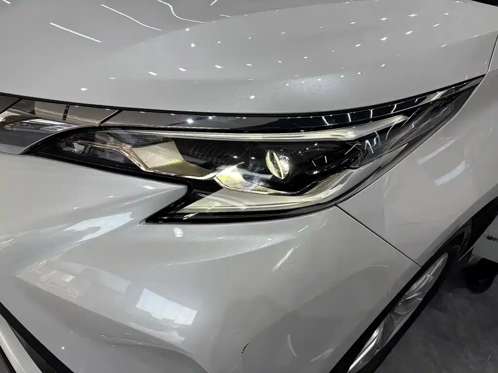 Toyota Granvia 2024 из CN, фото 4
