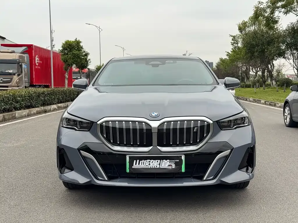 BMW i5 2024 из CN, фото 3