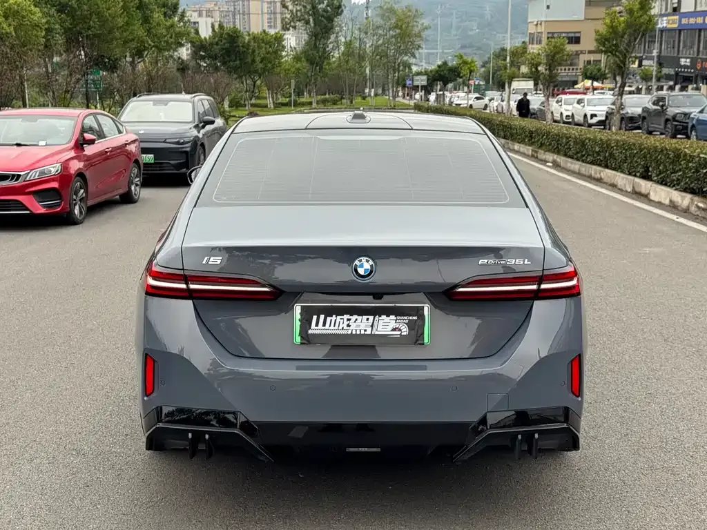 BMW i5 2024 из CN, фото 4