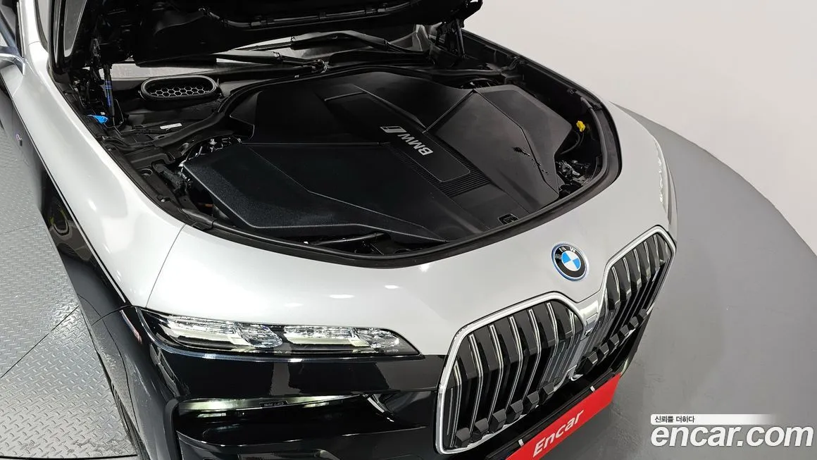 BMW i7 — фото 6