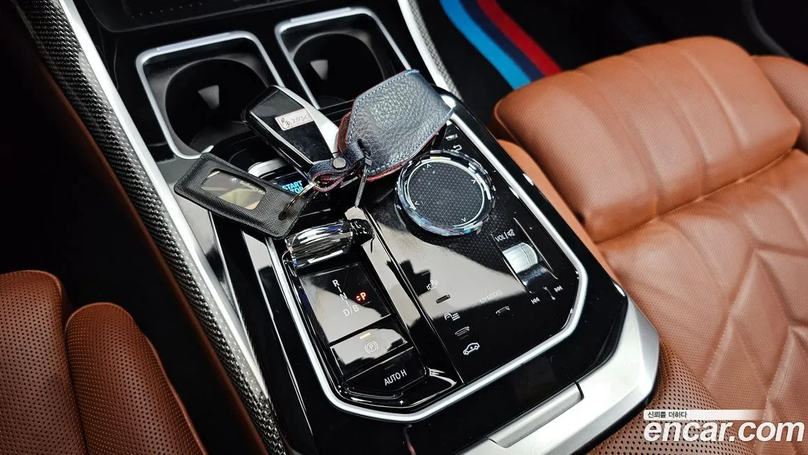 BMW i7 — фото 9