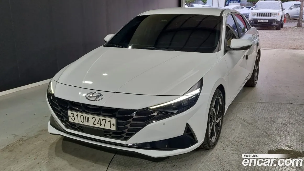 Hyundai AVANTE — фото 1