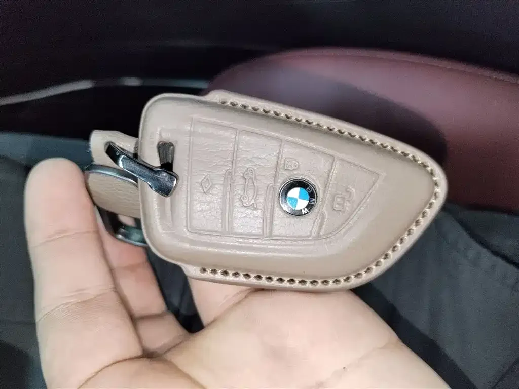 BMW 5 Series 2023 из CN, фото 9