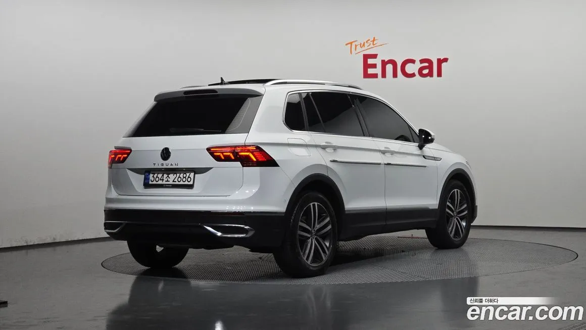 Volkswagen Tiguan — фото 2