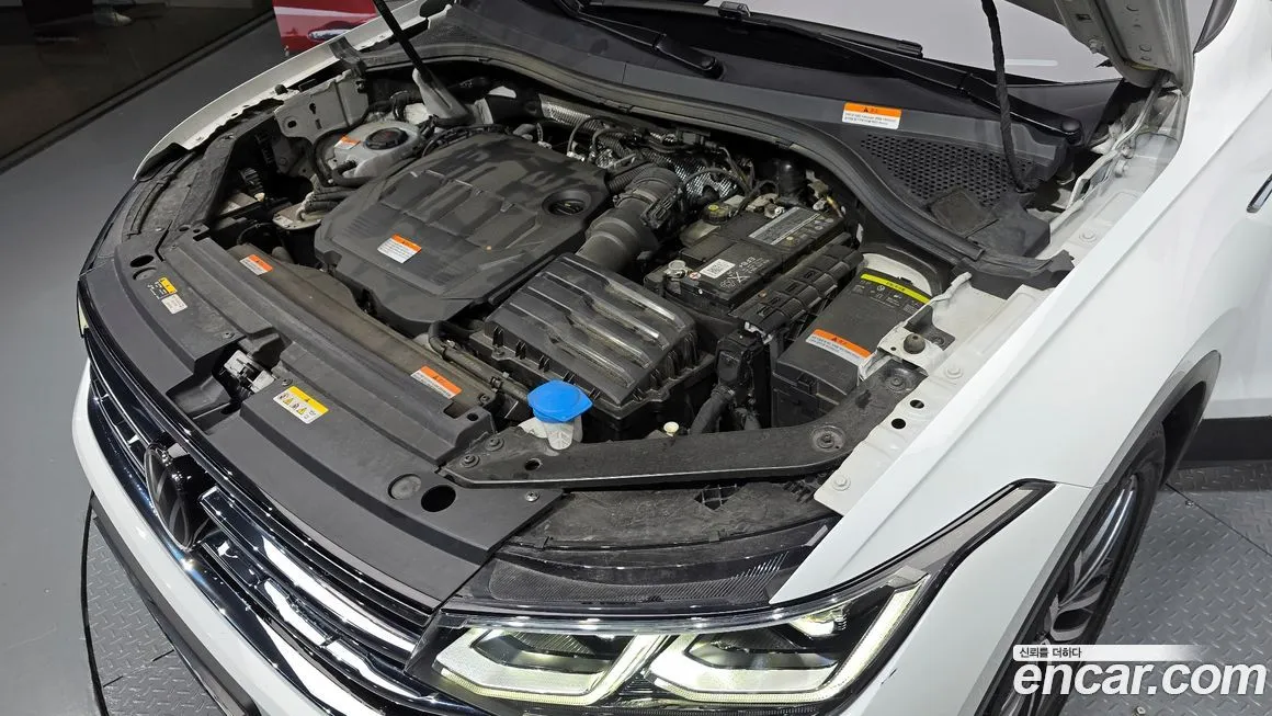 Volkswagen Tiguan — фото 6