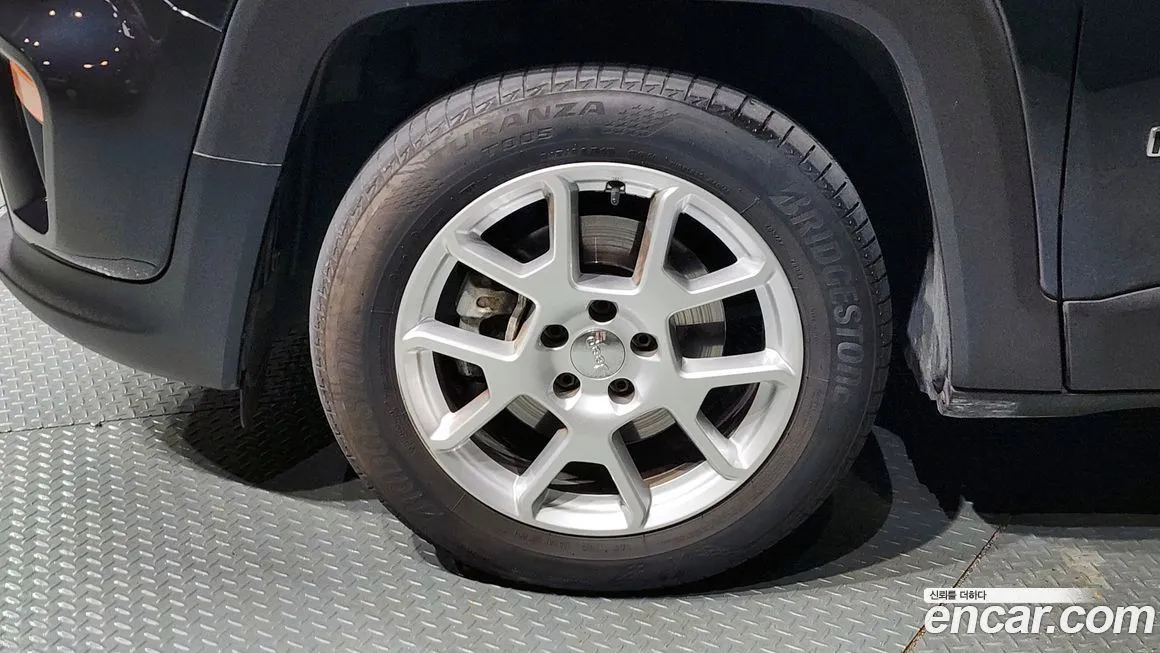 Jeep Renegade 2021 из KR, фото 5