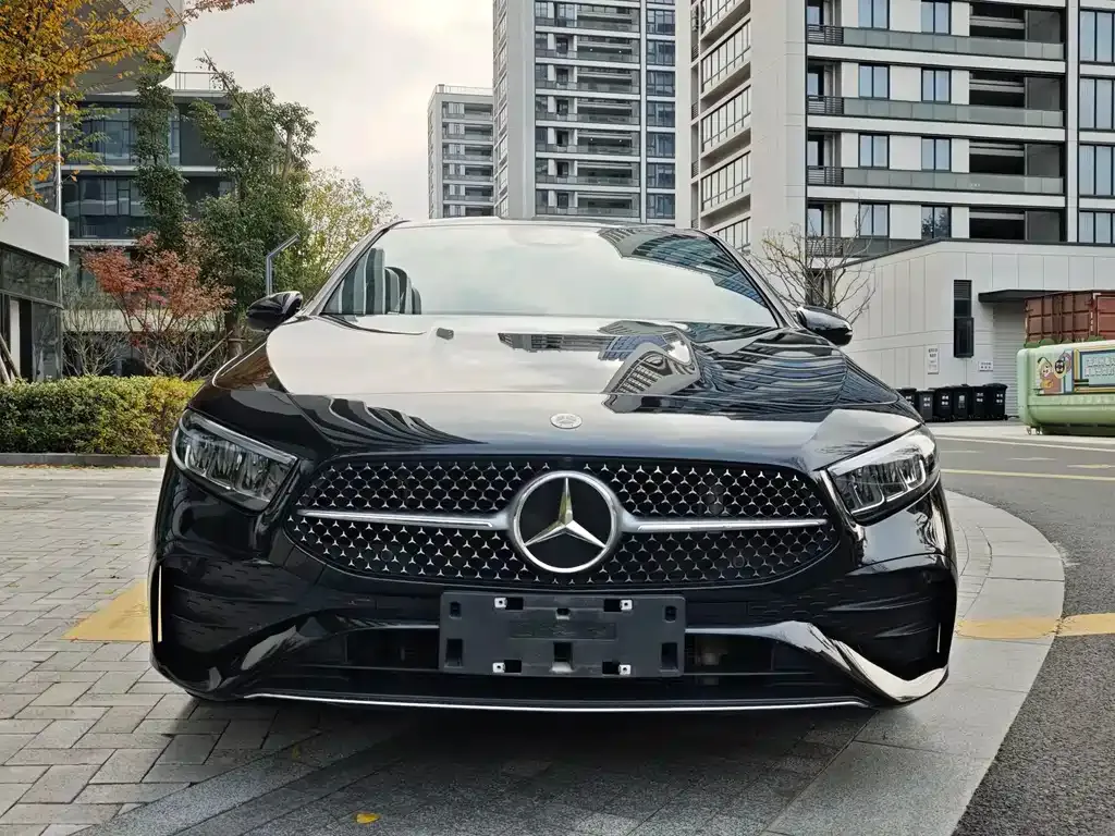Mercedes-Benz A-Class 2023 из CN, фото 2