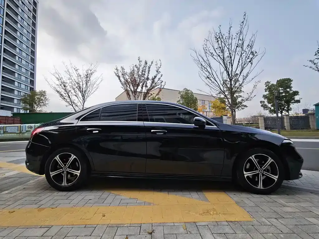 Mercedes-Benz A-Class 2023 из CN, фото 4