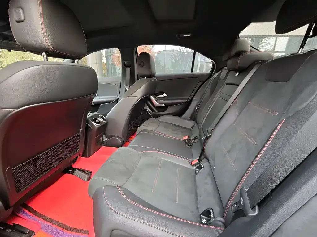 Mercedes-Benz A-Class 2023 из CN, фото 9