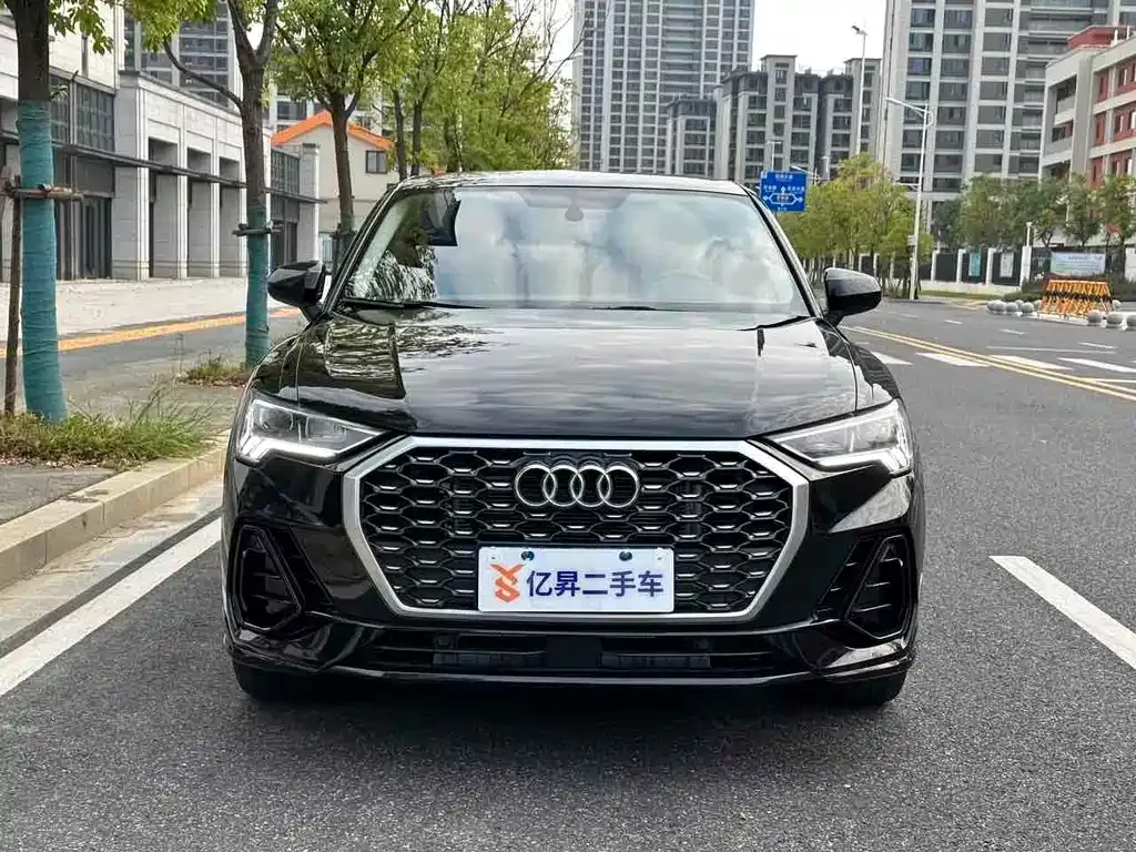 Audi Q3 Sportback — фото 2